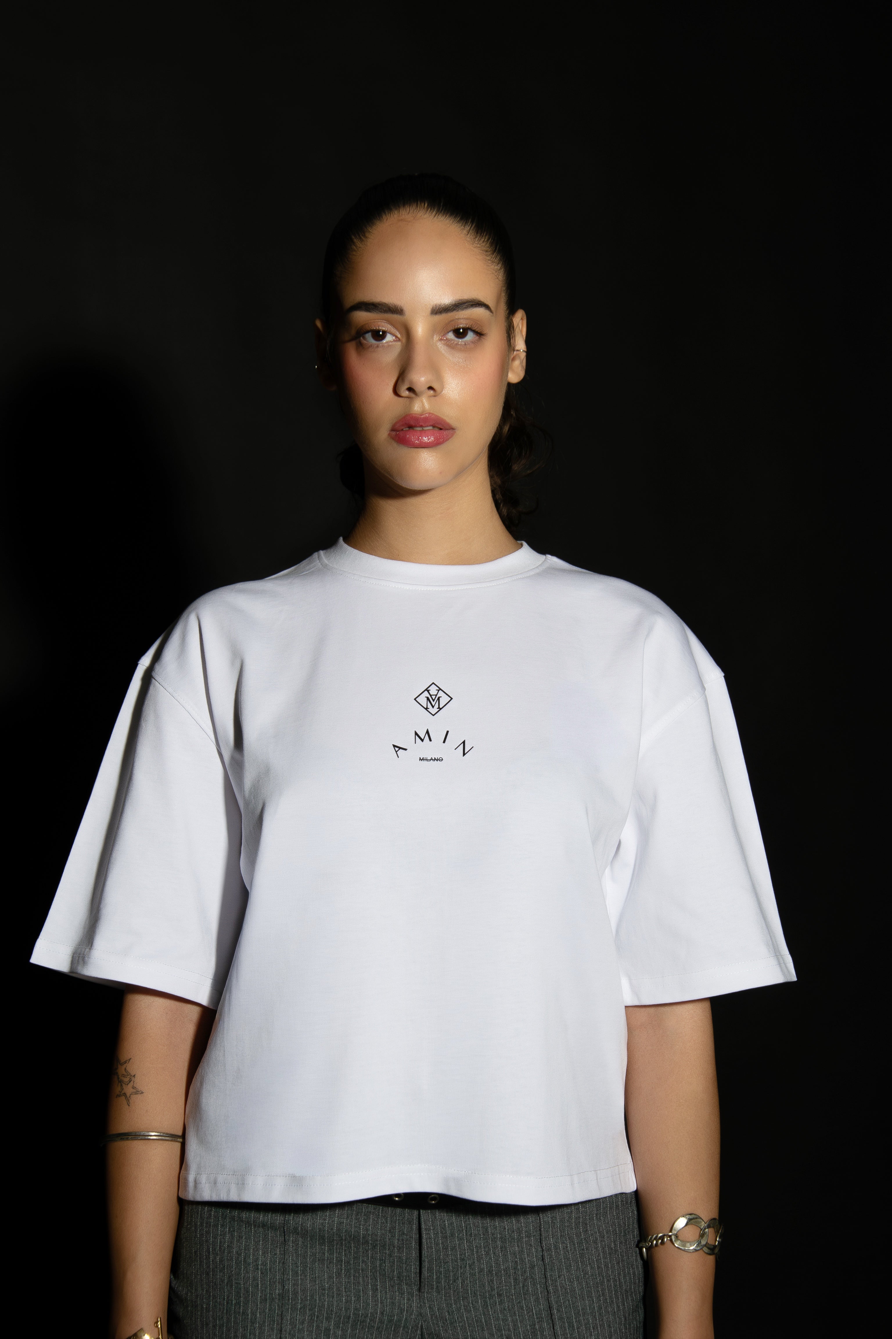 Amin Milano Core Edition T-Shirt - Logo Solido/Donna